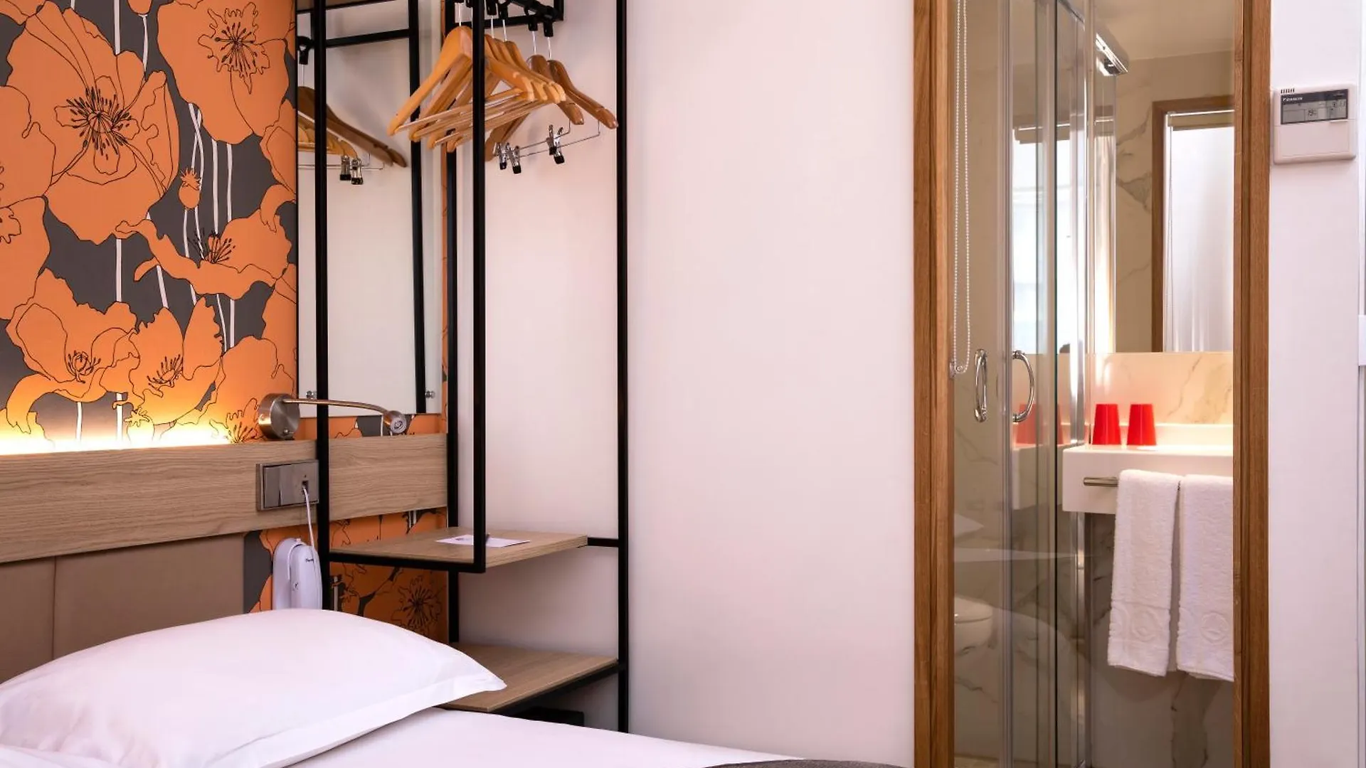 ***  Hotel Hor Les Lumieres Paris Frankreich
