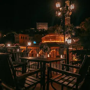 https://alsara-guesthouse.albaniahotels.org